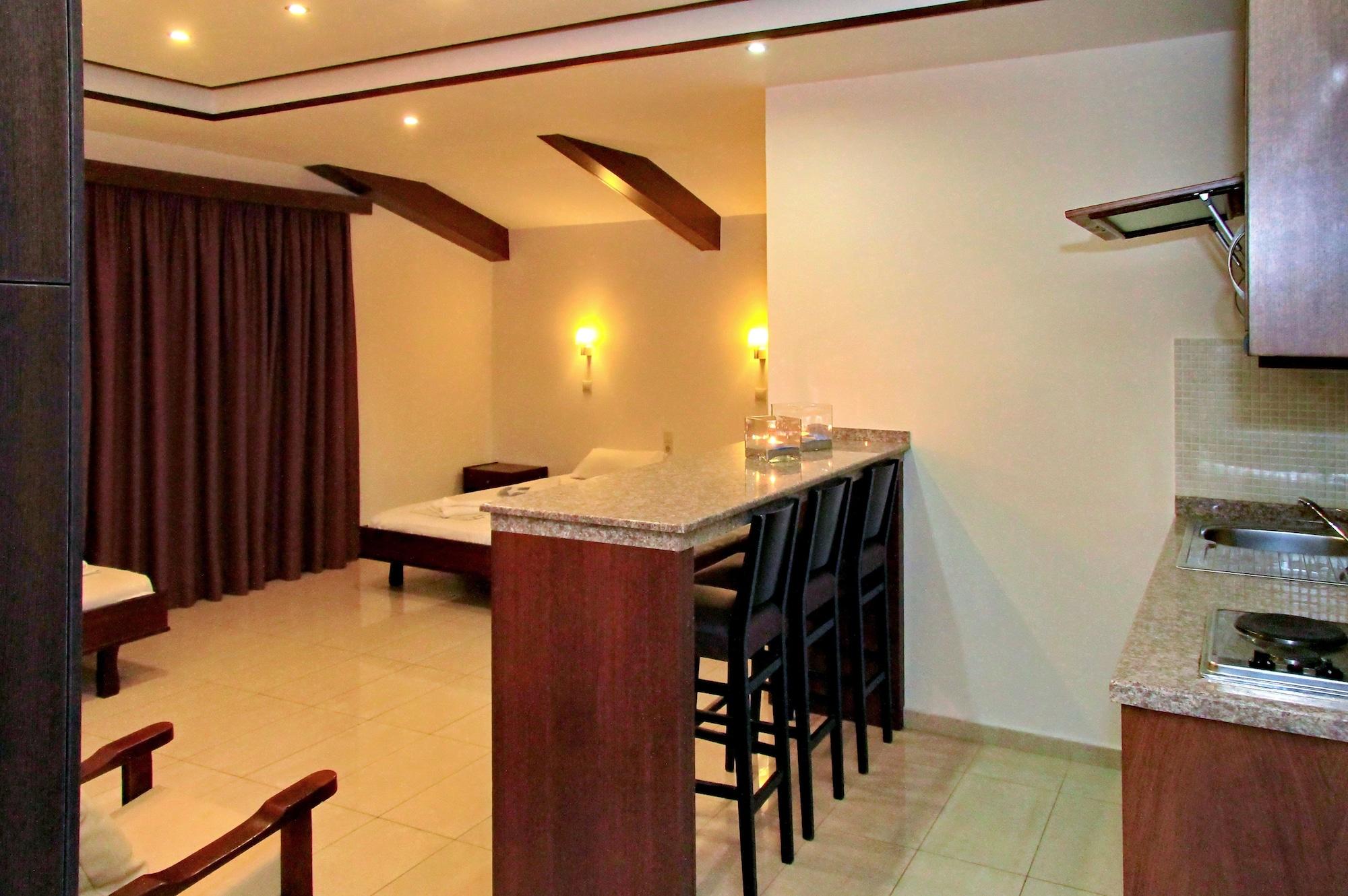 24 Seven Boutique Hotel Малиа Екстериор снимка