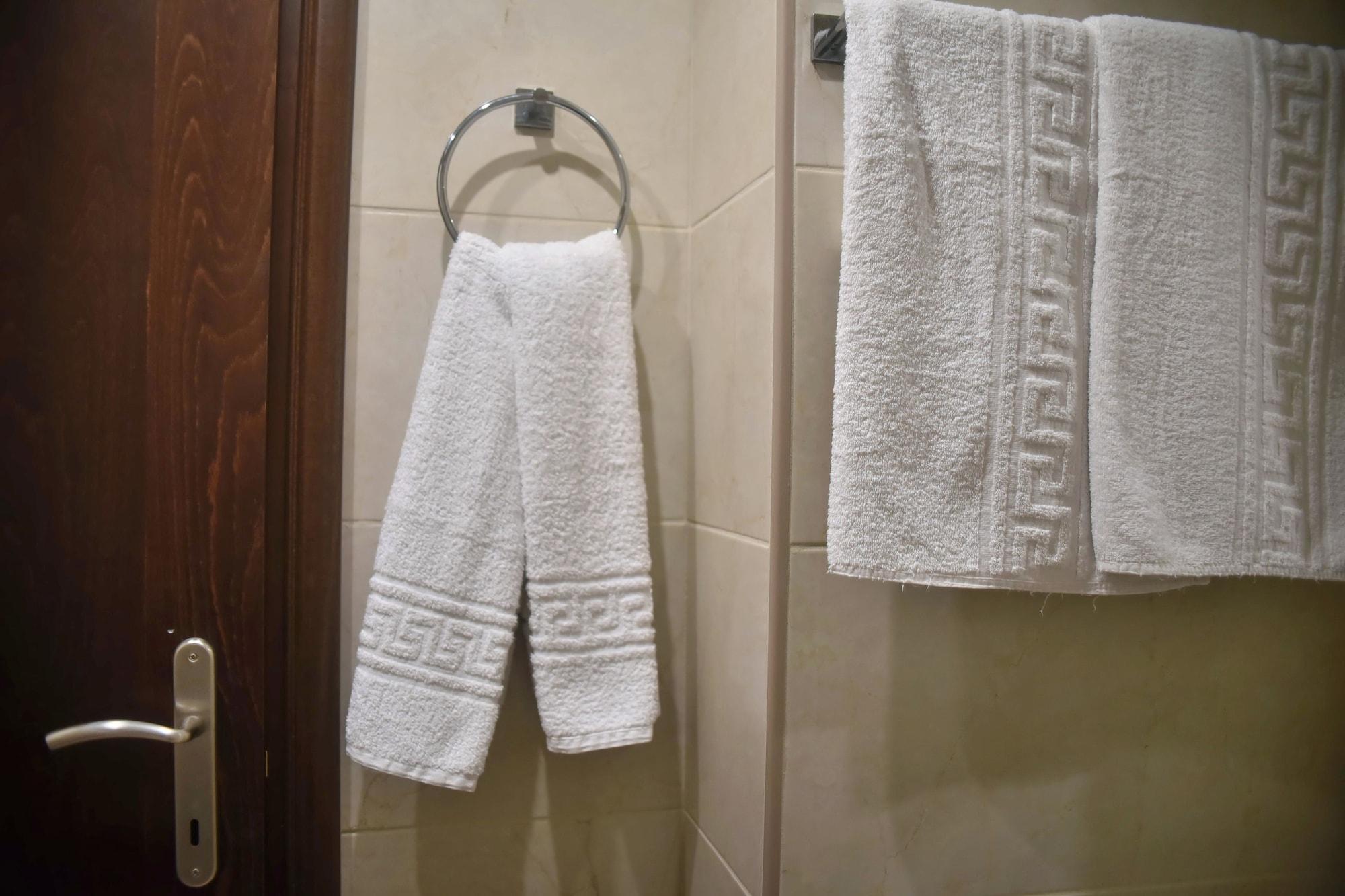 24 Seven Boutique Hotel Малиа Екстериор снимка